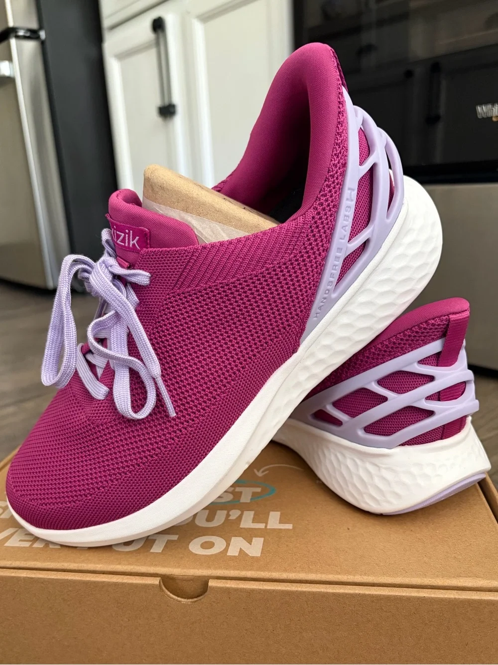 Kizik Athens Festival Fuschia Sneakers (women’s size 10.5) NIB